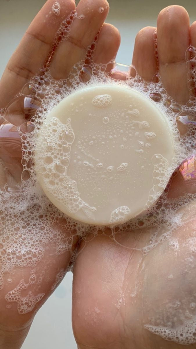 MOISTURE-RICH CONDITIONER BAR