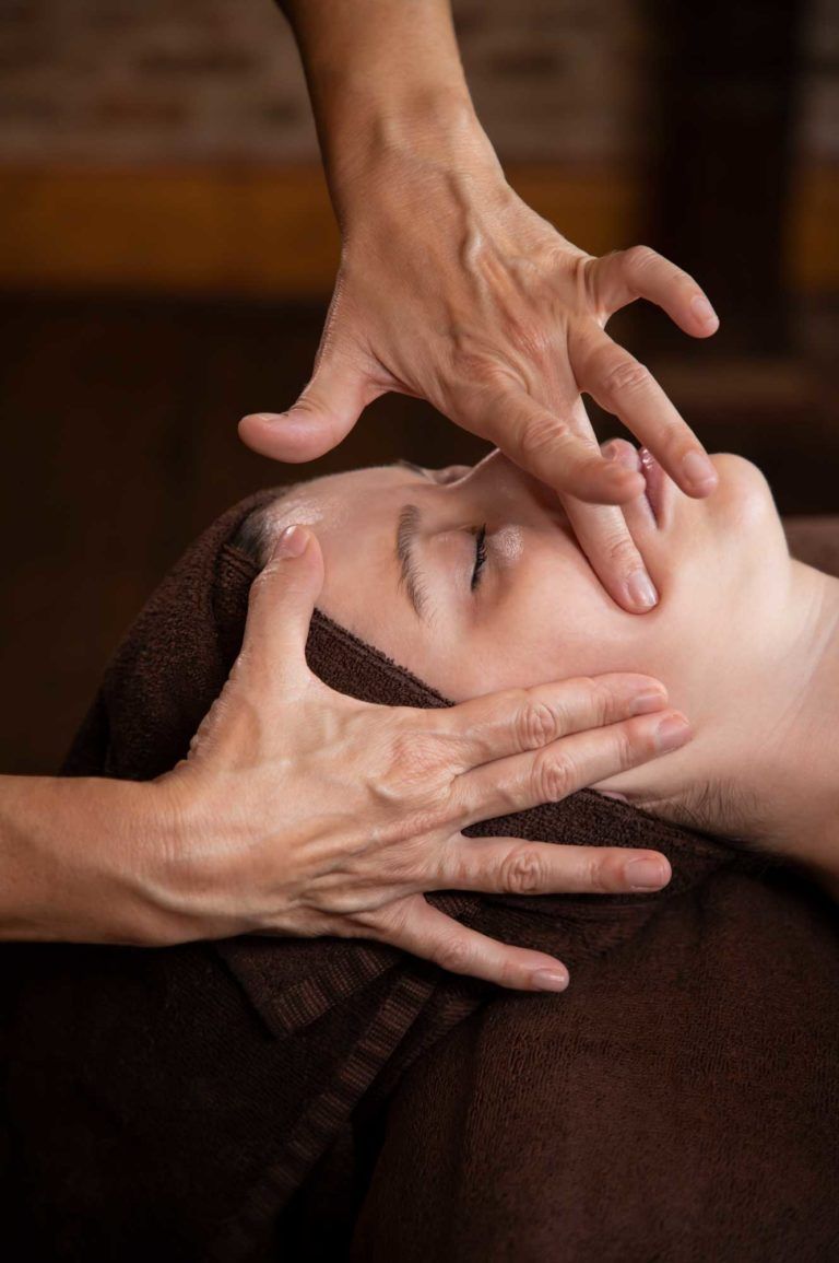 Drenaje linfático facial y skincare: guía paso a paso