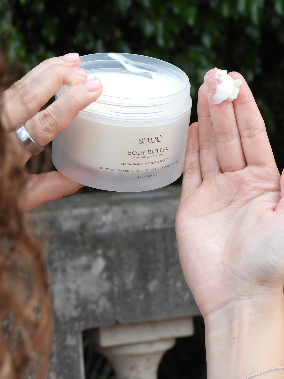 Mantequilla Corporal de SIALBÉ con karité, cacao y macadamia para piel seca, agrietada o áspera